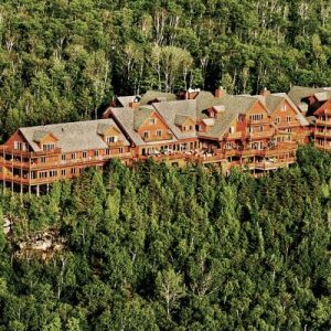 Hotel Sacacomie, Saint-Alexis-Le-Monts